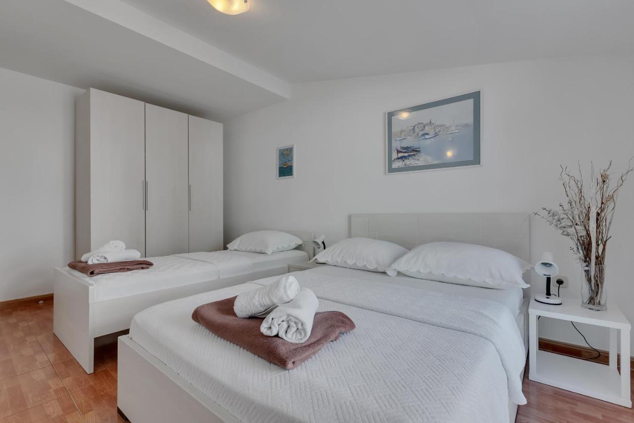 Apartman Sara บาชกาโวดา ภายนอก รูปภาพ